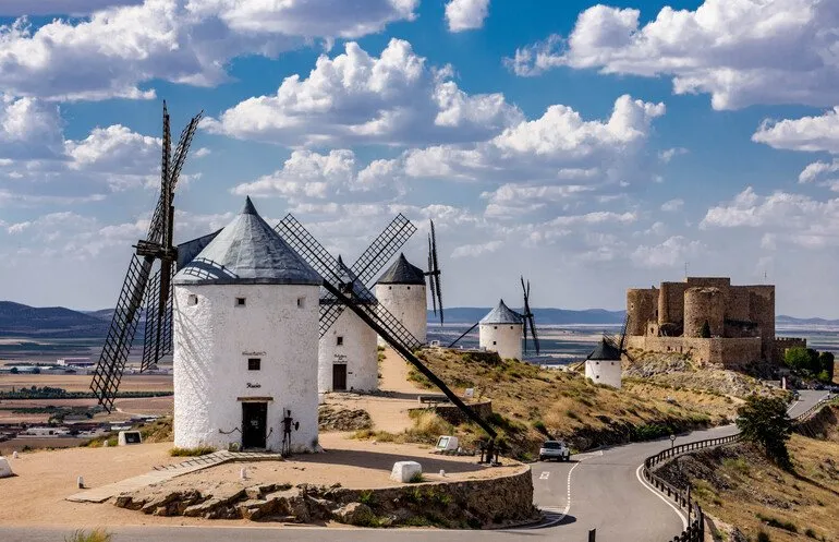Capítulo 3 — Consuegra, el pueblo y sus molinos